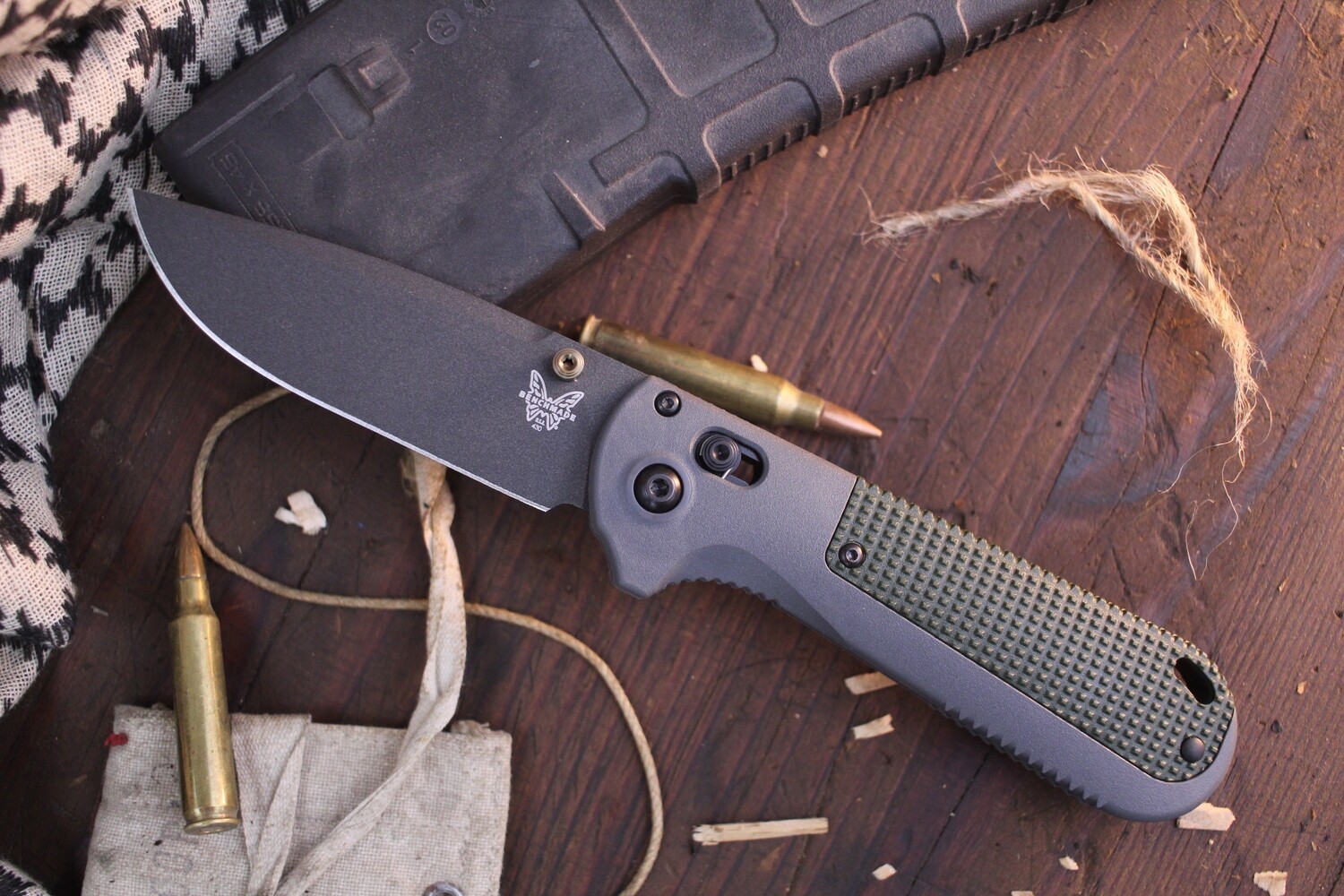 Benchmade Redoubt 3.6&quot; AXIS Lock Folder / Gray &amp; Green Grivory / Cobalt Black CPM-D2