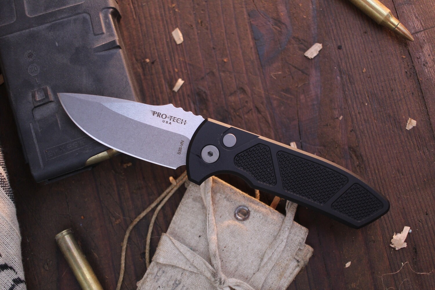 Pro-Tech Les George SBR 2.6” Auto Buttonlock Folder / Black Knurled Aluminum / Satin S35VN