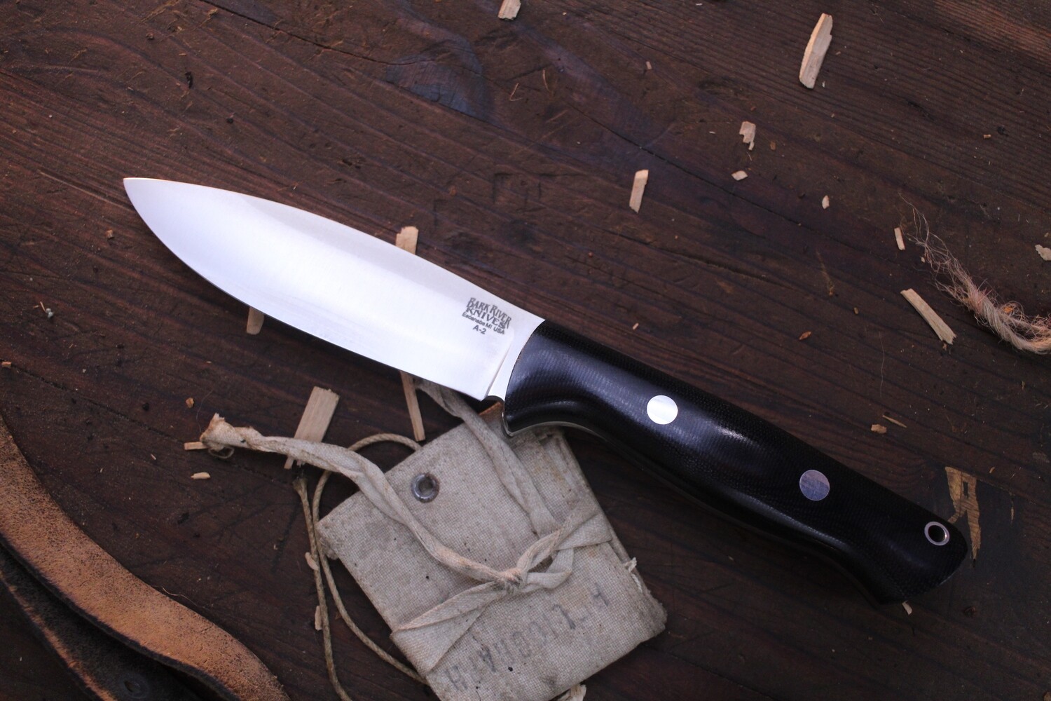 Bark River Knives U.P. Bravo 4.66” Fixed Blade / Black Canvas Micarta &amp; Orange Liners / Satin A2 ( Pre Owned )