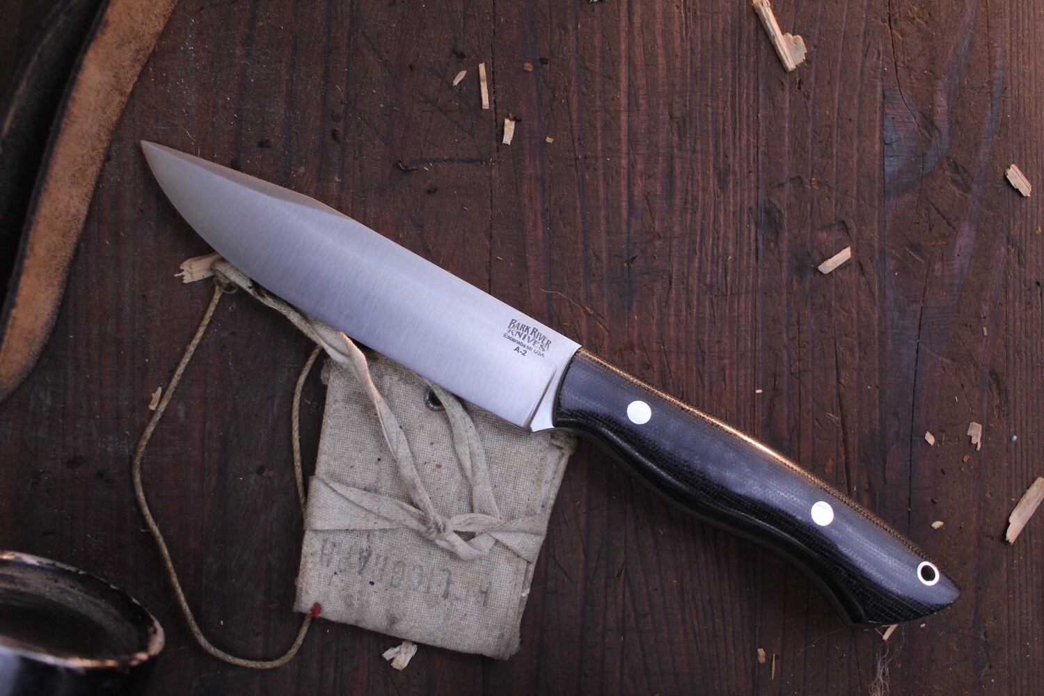 Bark River Knives Sahara 5” Fixed Blade / Black Canvas Micarta / Satin A2 ( Pre Owned )