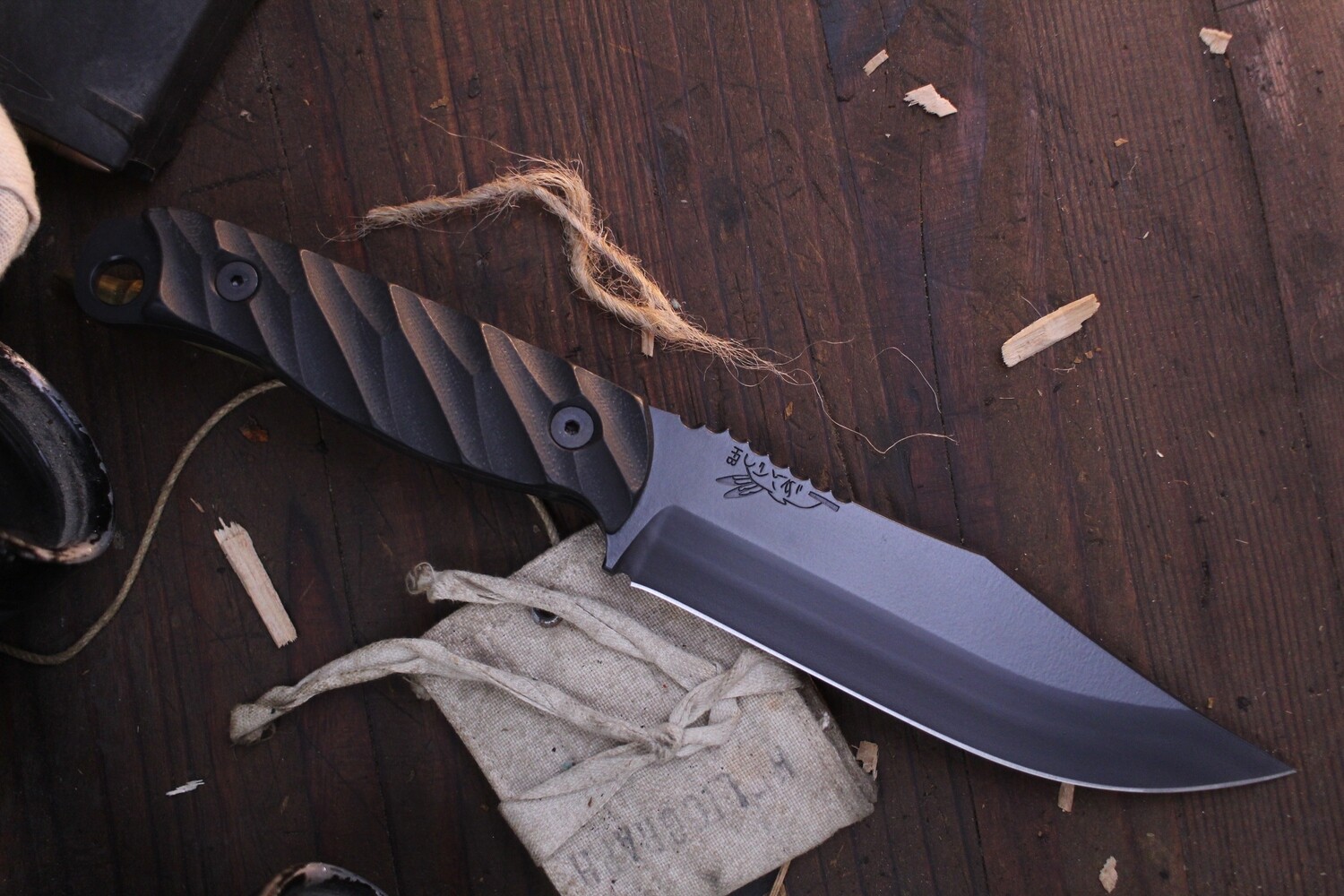 Half Face Blade Crow Scout 5.25&quot; Fixed Blade / Black Fluted G-10 / Black Cerakote S35VN