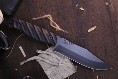 Half Face Blade Crow Scout 5.25" Fixed Blade / Black Fluted G-10 / Black Cerakote S35VN