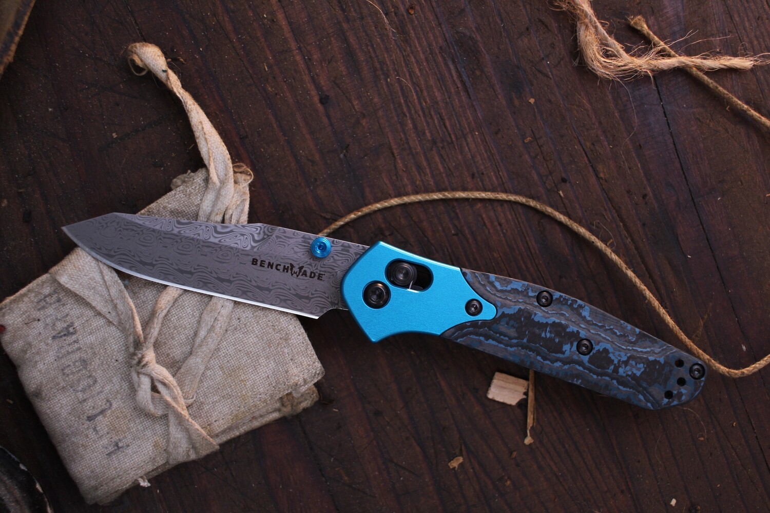 Benchmade Gold Class Mini Osborne 2.92&quot; Axis Lock Folder / Arctic Storm Fat Carbon &amp; Aqua Anodized Bolsters / Ægir™ Damasteel
