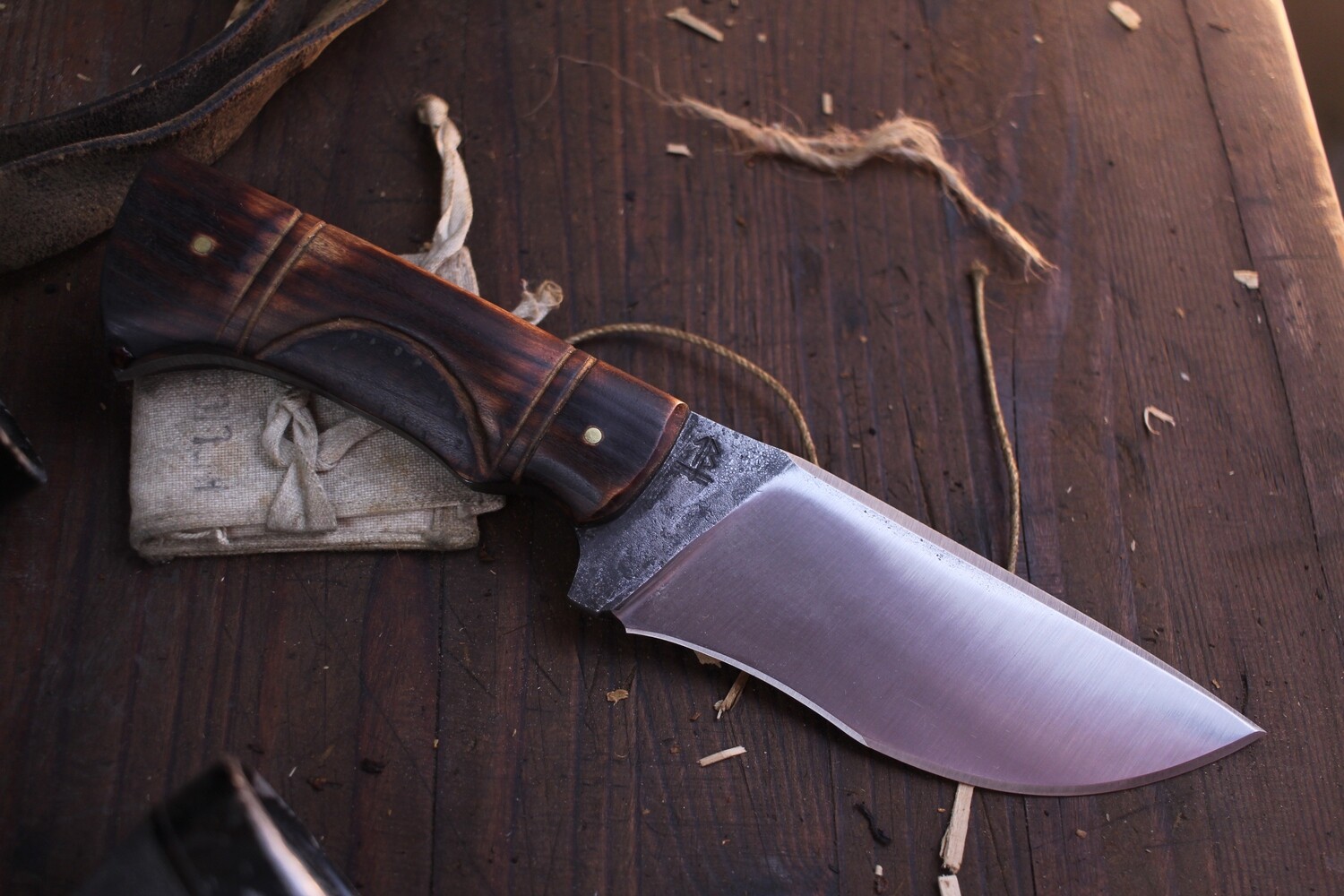 Barrett Knives Strider 5” Fixed Blade / Carved Oak / Alaskan Forged 1095