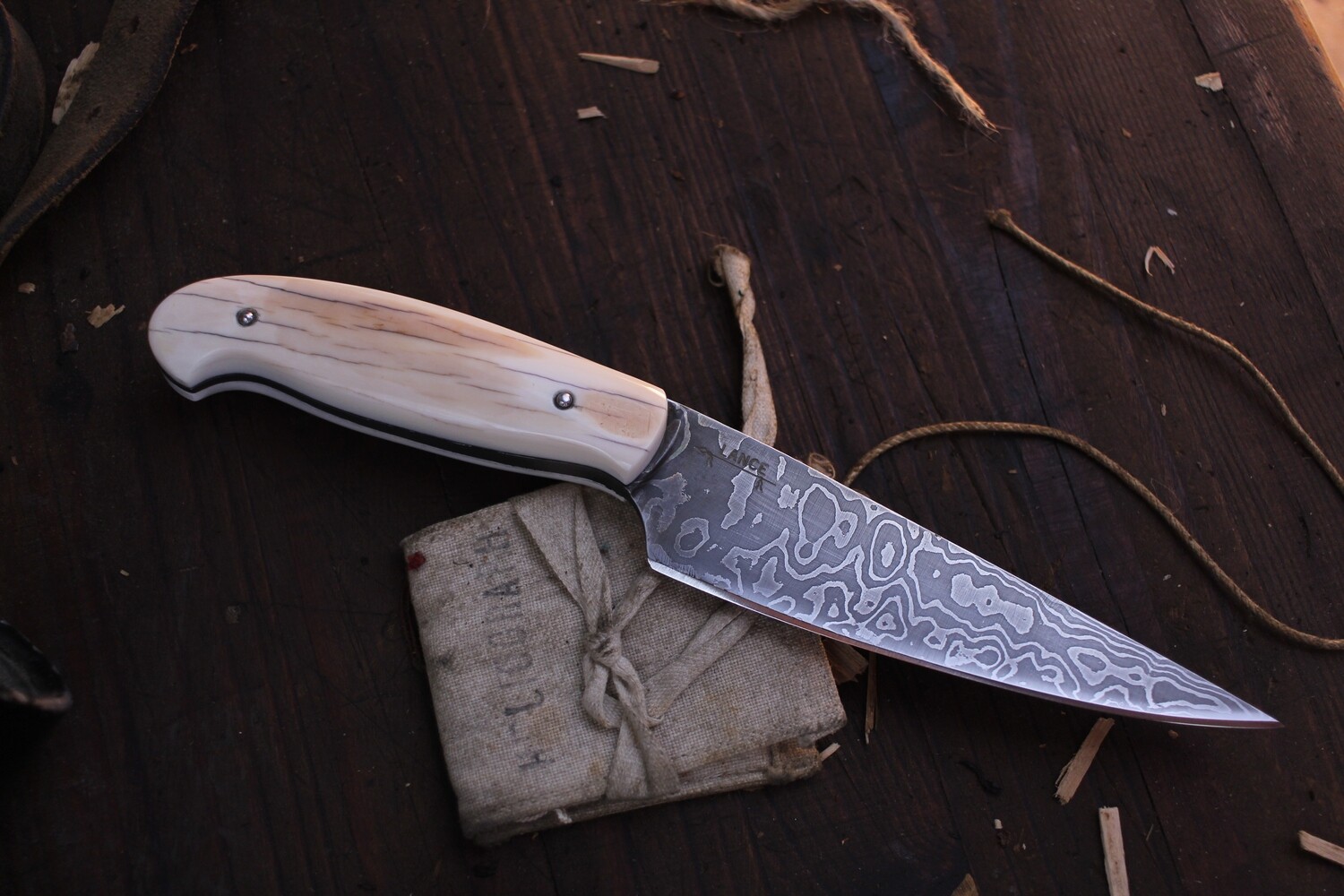 Lucas Lance &amp; Mark Couch 5&quot; Fine Point Hunter / Mammoth Ivory / Alaskan Forged Damascus