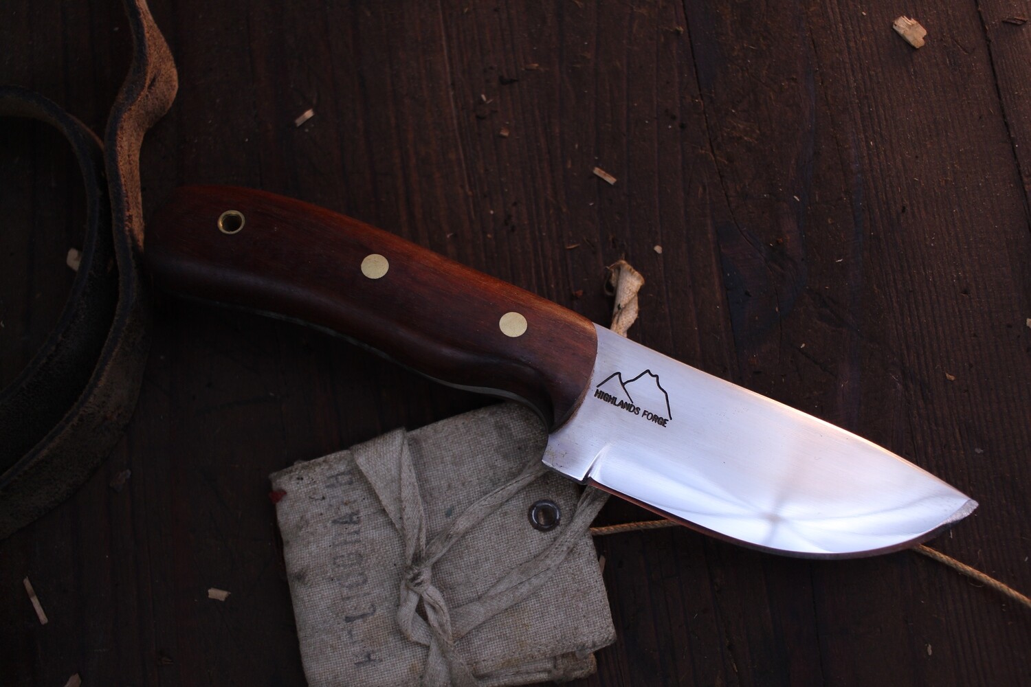 Highlands Forge 4.75&quot; Fixed Blade Skinner / Ironwood / Alaskan Forged 1095