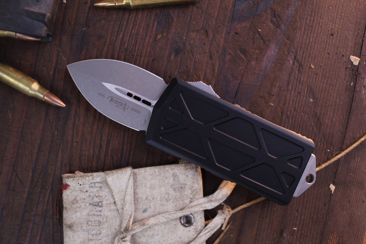 Microtech Exocet Dagger 1.9&quot; CA Legal OTF Auto / Black Aluminum / Apocalyptic Stonewash