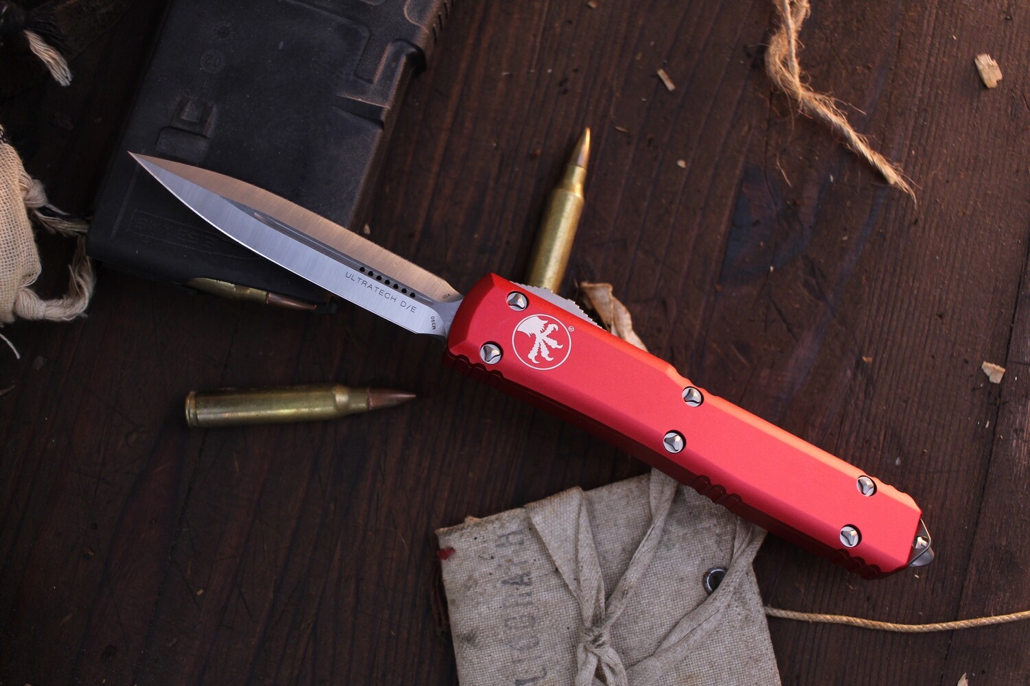 Microtech Ultratech D/E 3.4&quot; OTF Auto / Red Aluminum / Satin 