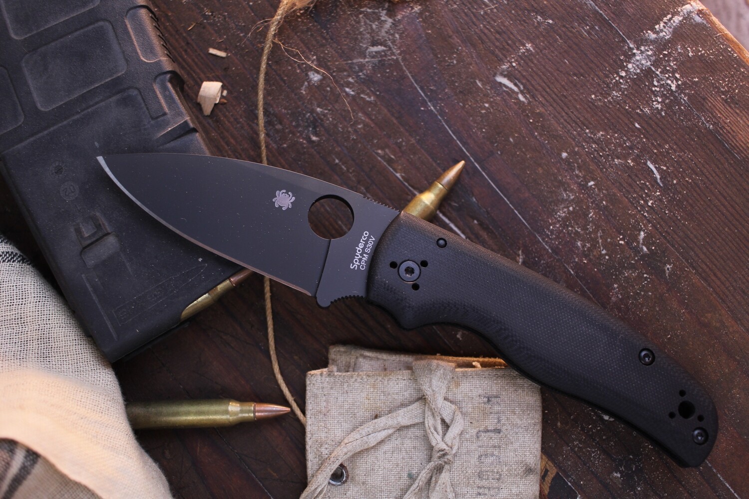 Spyderco Shaman 3.6&quot; Compression Lock Folder / Black G-10 / Black S30V