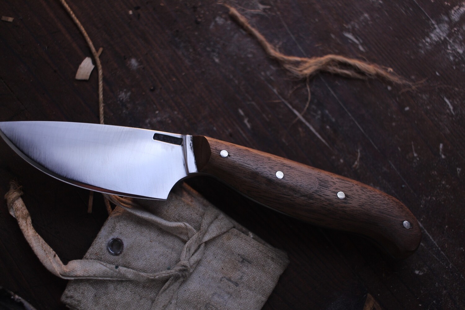 Mark Couch 3&quot; Drop Point Skinner / Walnut  / Alaskan Forged 52100