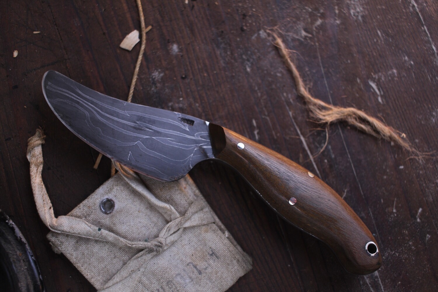 Mark Couch 3.25&quot; Beaver Tail Skinner / Mango Wood  / Alaskan Forged 1095 &amp; 15N20 Damascus