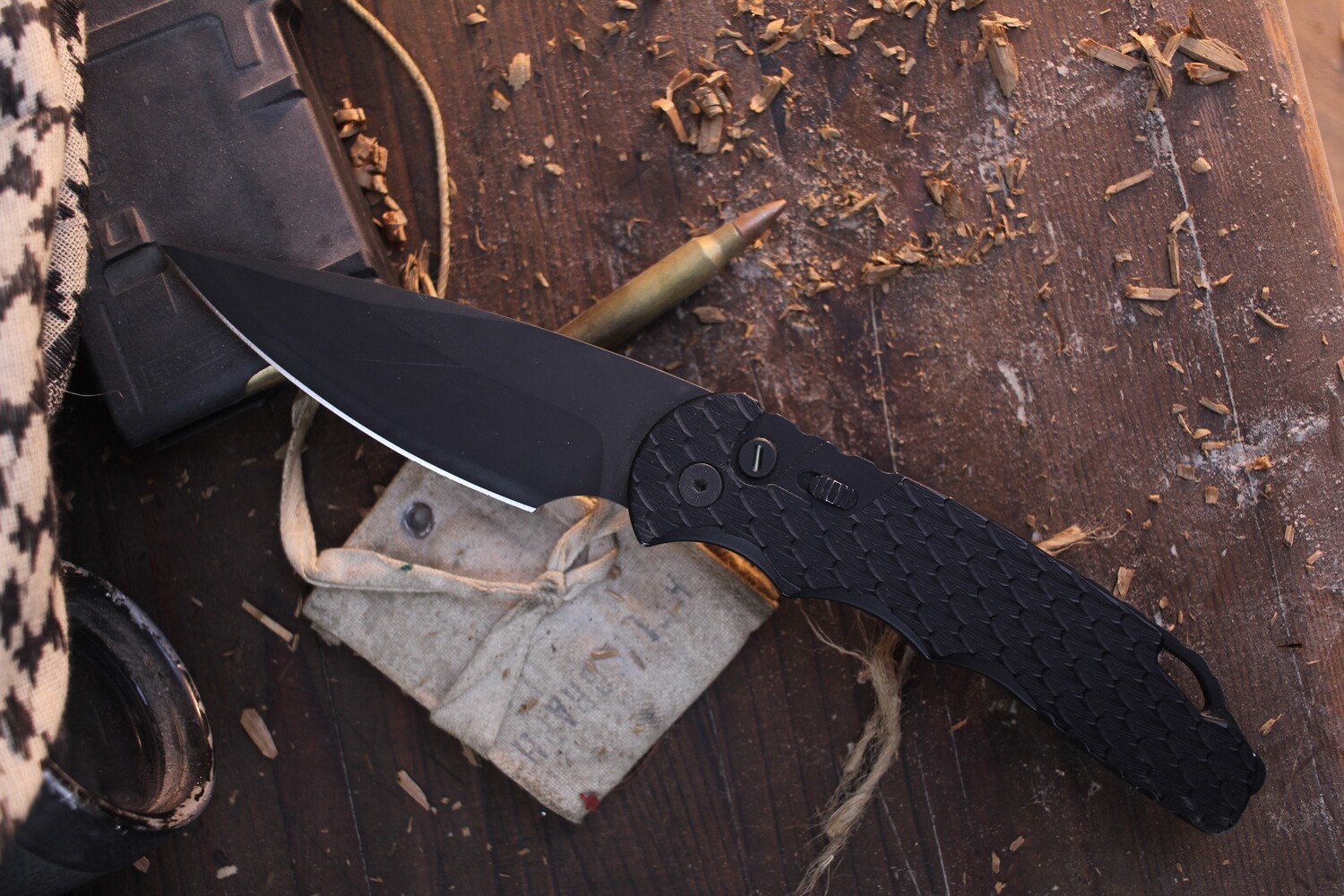 Pro-Tech TR-4 F3 4&quot; Automatic Folder / Black Feather Scaled Aluminum &amp; Tritium Button / Black Sterile CPM-D2 ( Pre Owned )