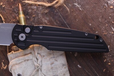 Pro-Tech TR-3 3.5” Auto Buttonlock Folder / Black Contoured Aluminum / Bead Blasted 154CM