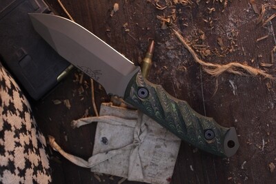Half Face Blade Disaster Jr. 3.75” Fixed Blade / Jungle Wear Fat Carbon Fiber / Moss Green Cerakote CPM-3V