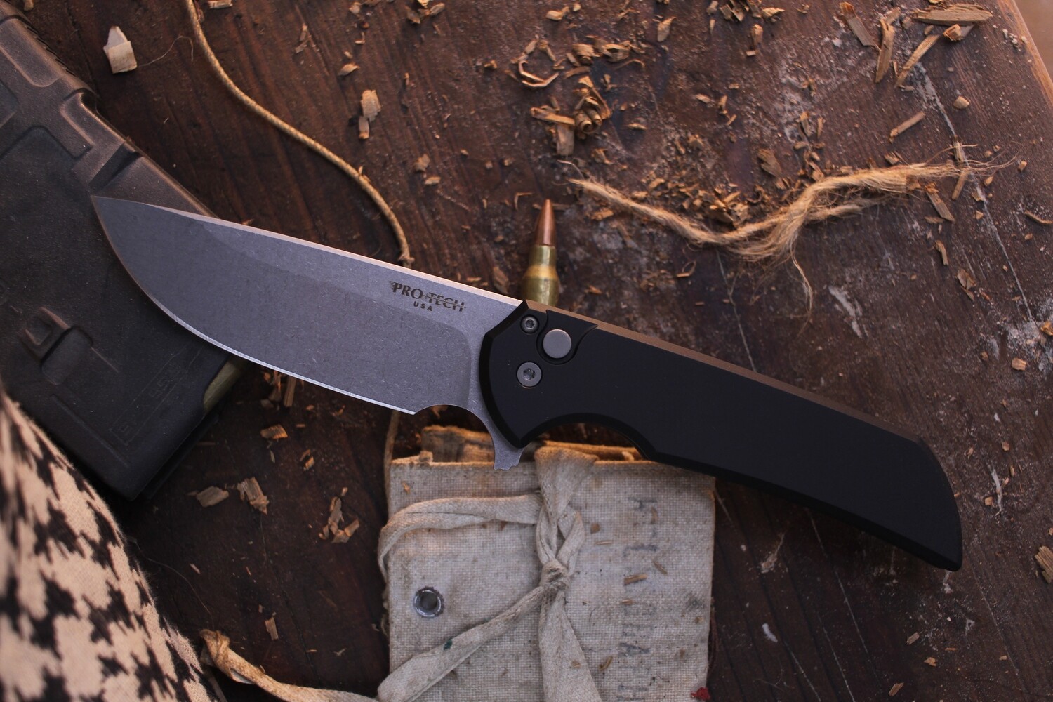 Pro-Tech Mordax 3.625&quot; Drop Point Plunge Lock Flipper / Black Aluminum / Stonewashed CPM-Magnacut