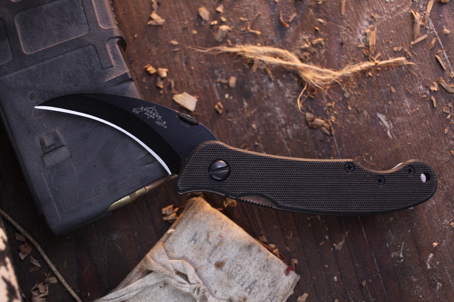 Emerson Elvia BT 2.75&quot; Fixed Blade / Black G10 / Satin 154CM / Sneaky Reaper ( Pre Owned )