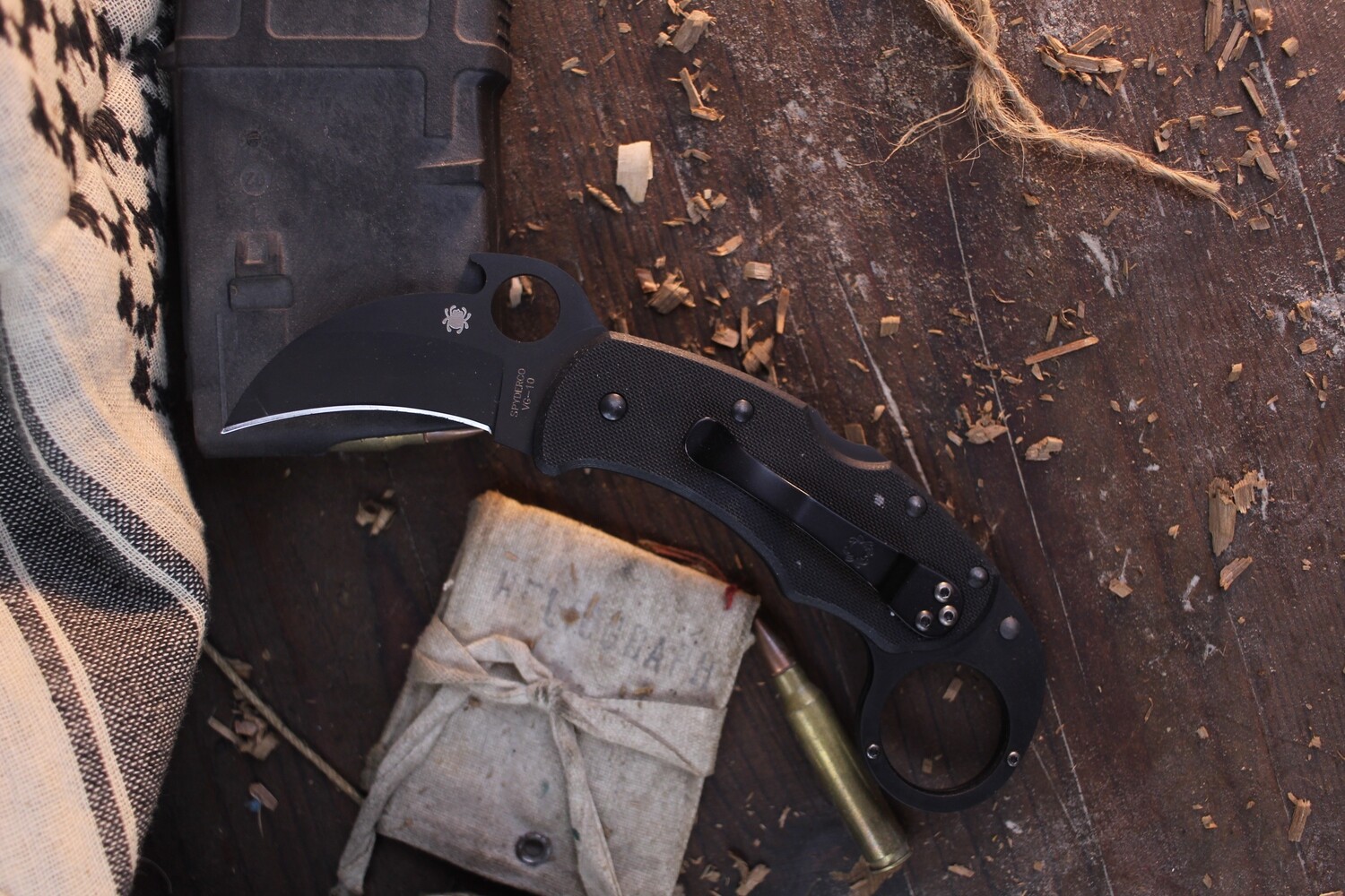 Spyderco Karahawk 2.35&quot; Folding Karambit / Black G10 / Black DLC ( Pre Owned )