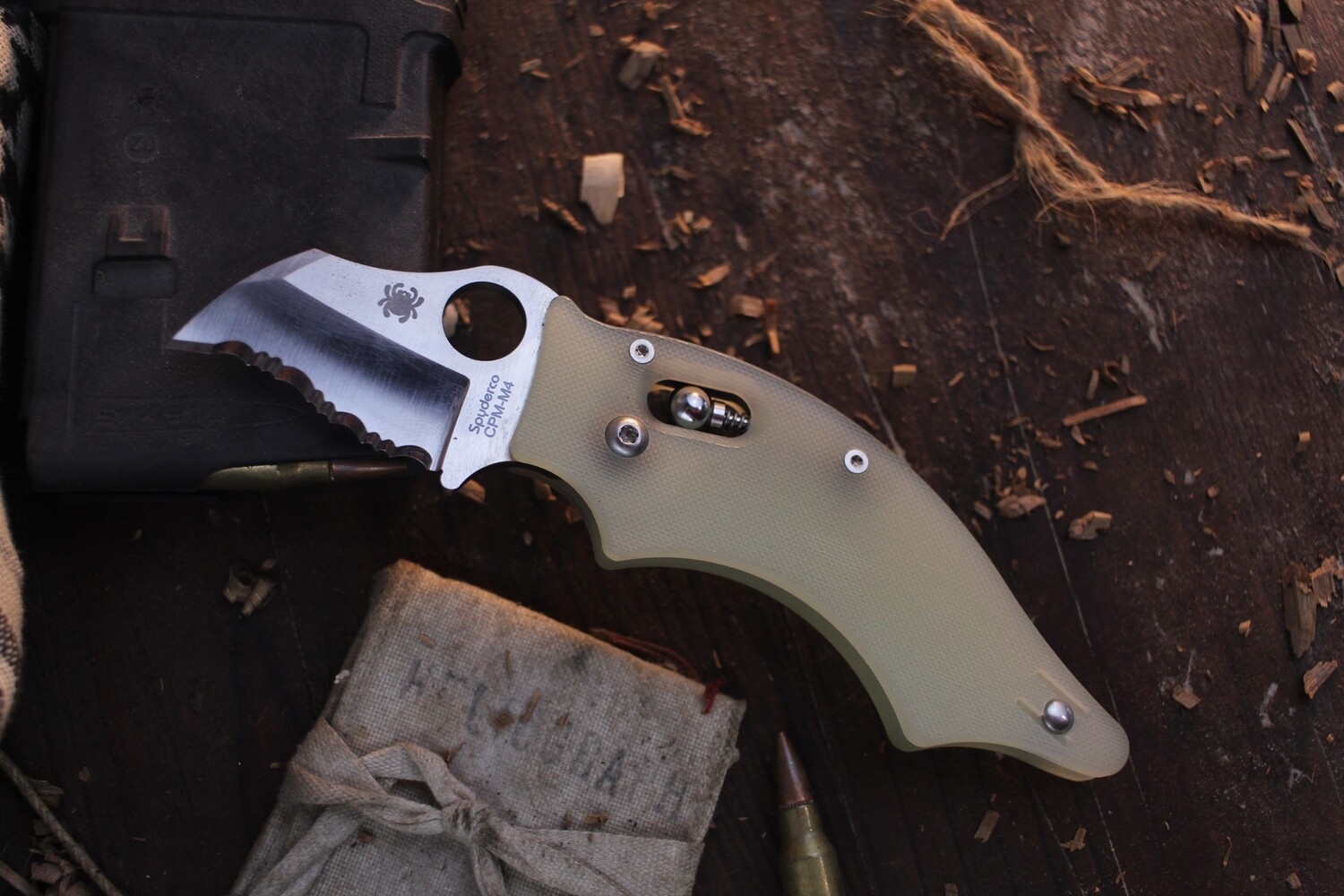 Spyderco Dodo 2.05&quot; Folding Knife, Jade G10 / Satin M4 / Serrated ( Pre Owned )