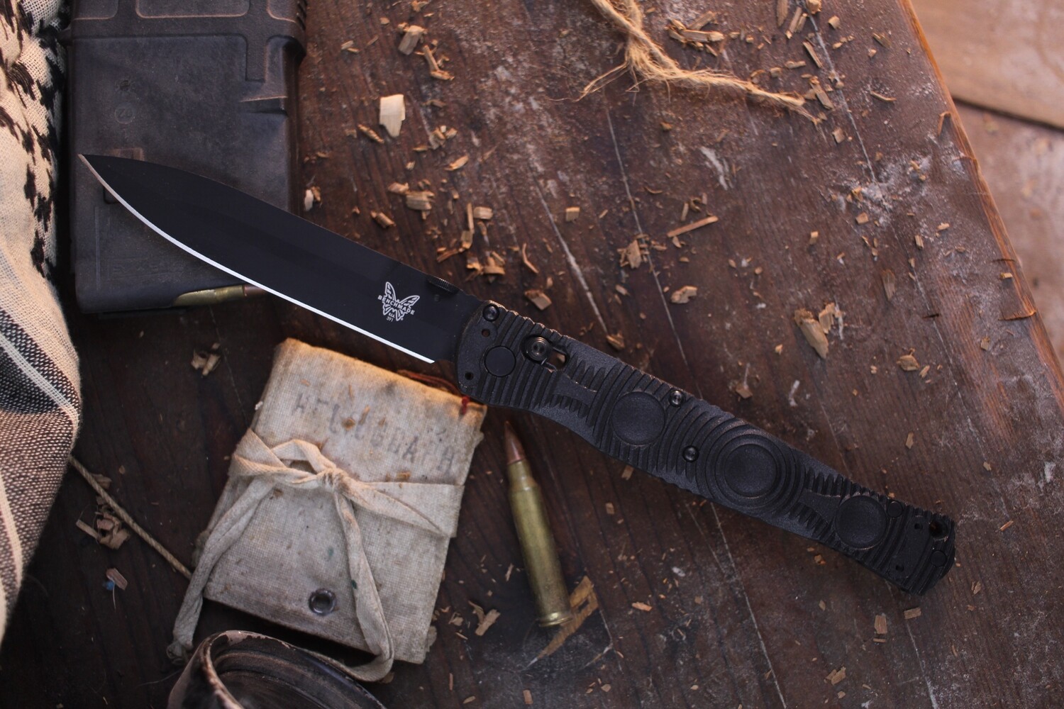 Benchmade SOCP 4.47” AXIS Lock Knife / Black / CF-Elite / D2 / Glass Breaker ( Pre Owned )