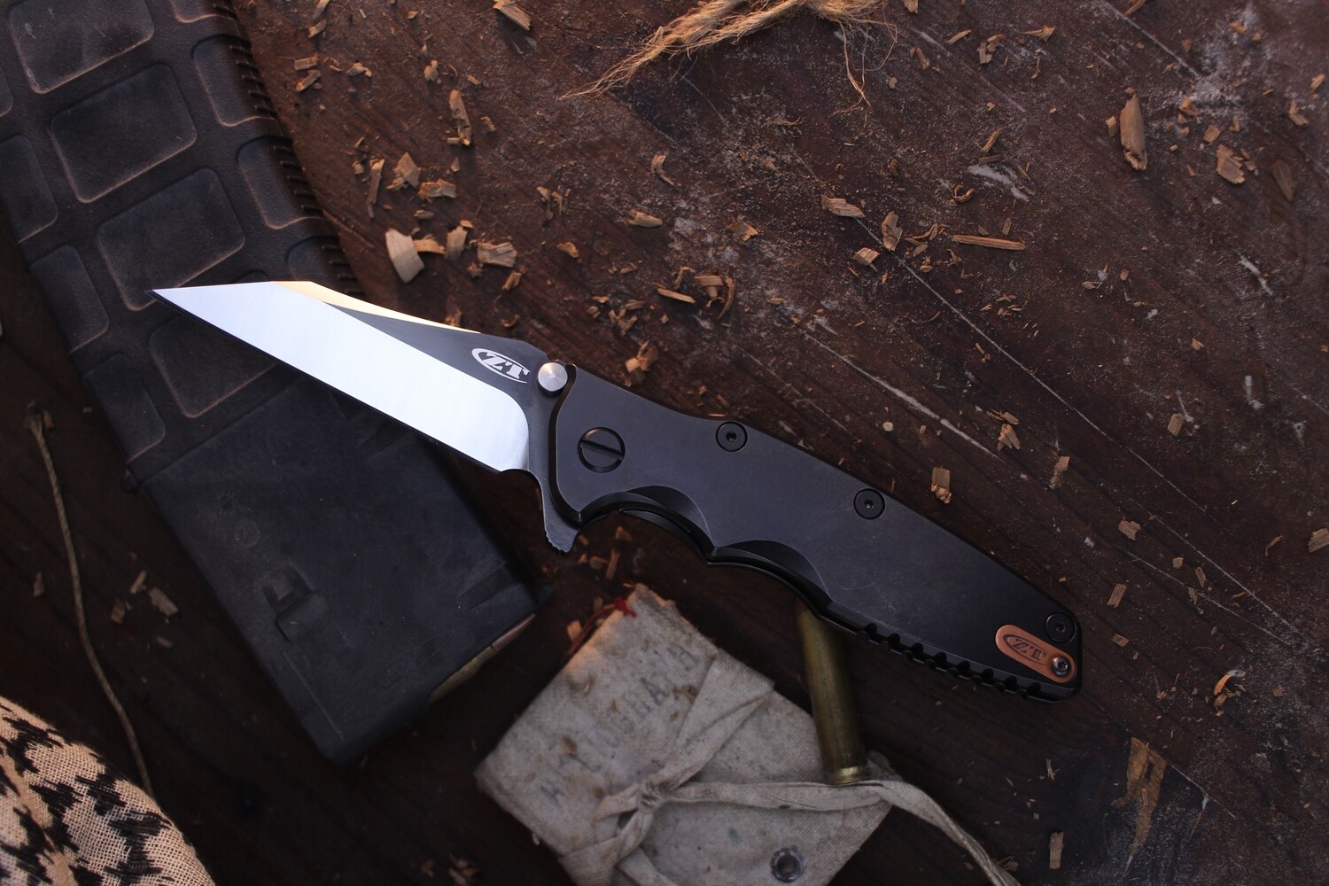 Zero Tolerance Limited Edition 0392WC 3.75&quot; Folding Knife / Black Titanium / Two Tone 204P ( Pre Owned )