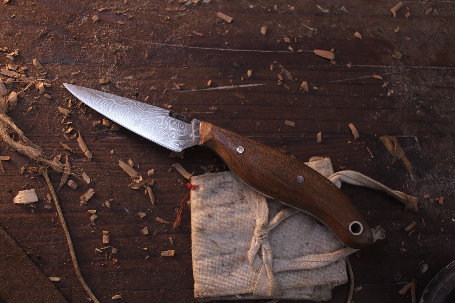 Mark Couch 2.75” Capper / Walnut / Alaskan Forged Damascus