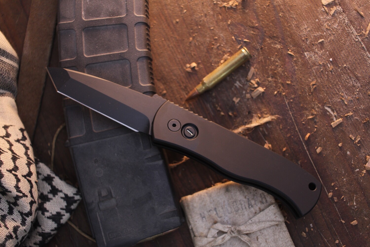 Pro-Tech CQC7 3.25&quot; Auto Plungelock Folder / Black Aluminum With Tritium Button / Black 154CM