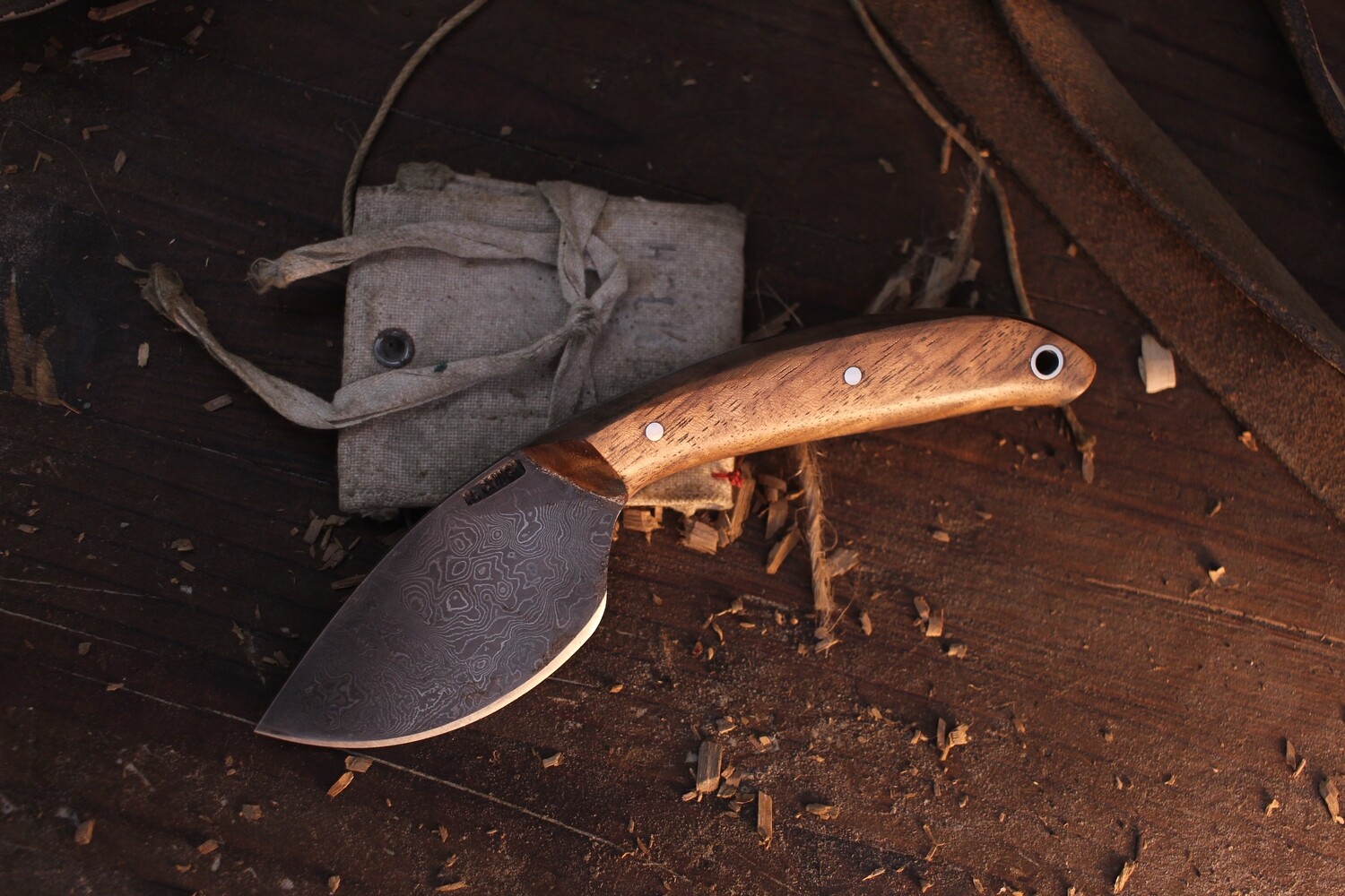 Mark Couch 2.5” Small Skinner / Walnut / Alaskan Forged Damascus
