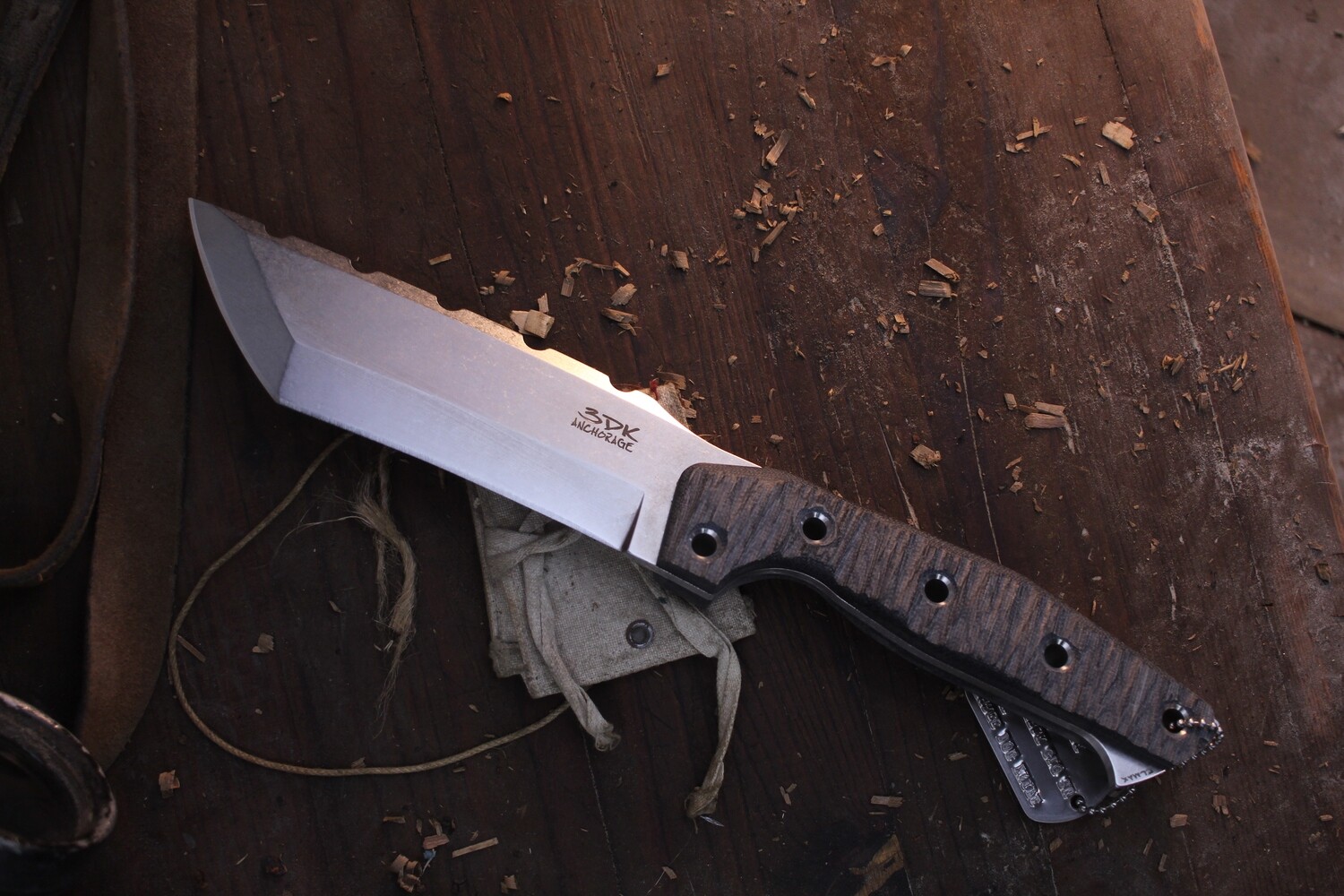 3DK Amuk 6&quot; Fixed Tanto Point, Elmax Blade / Black Chugach Mountain Micarta handle