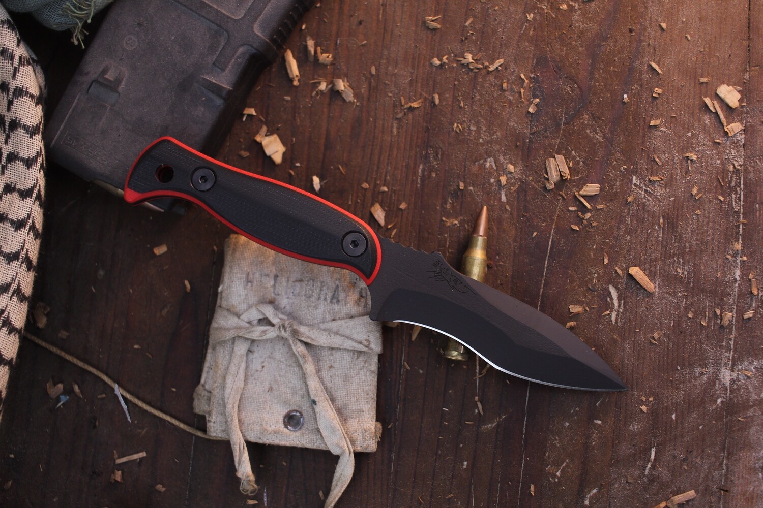 Half Face Blade Extremis 3.5” Fixed Blade / Black &amp; Cherry Red G-10 / Armor Black Cerakote S35VN
