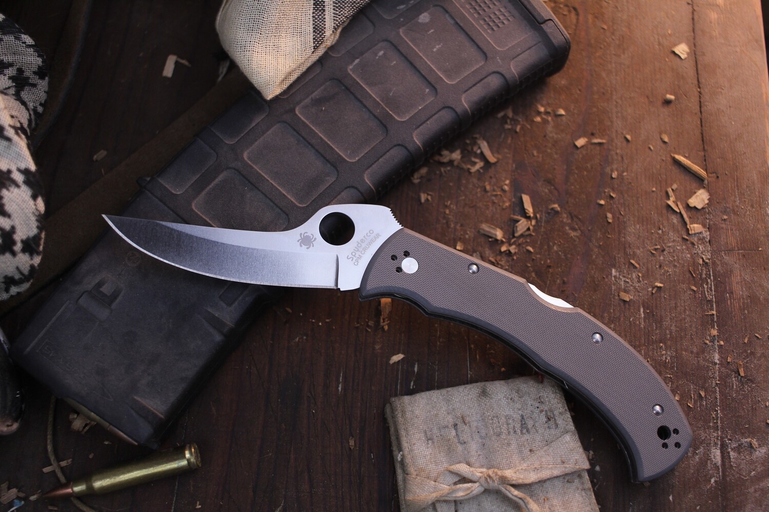 Spyderco Massad Ayoob 3.69&quot; Folding Knife / Grey G10 / Satin CPM-Cruwear ( Pre Owned )
