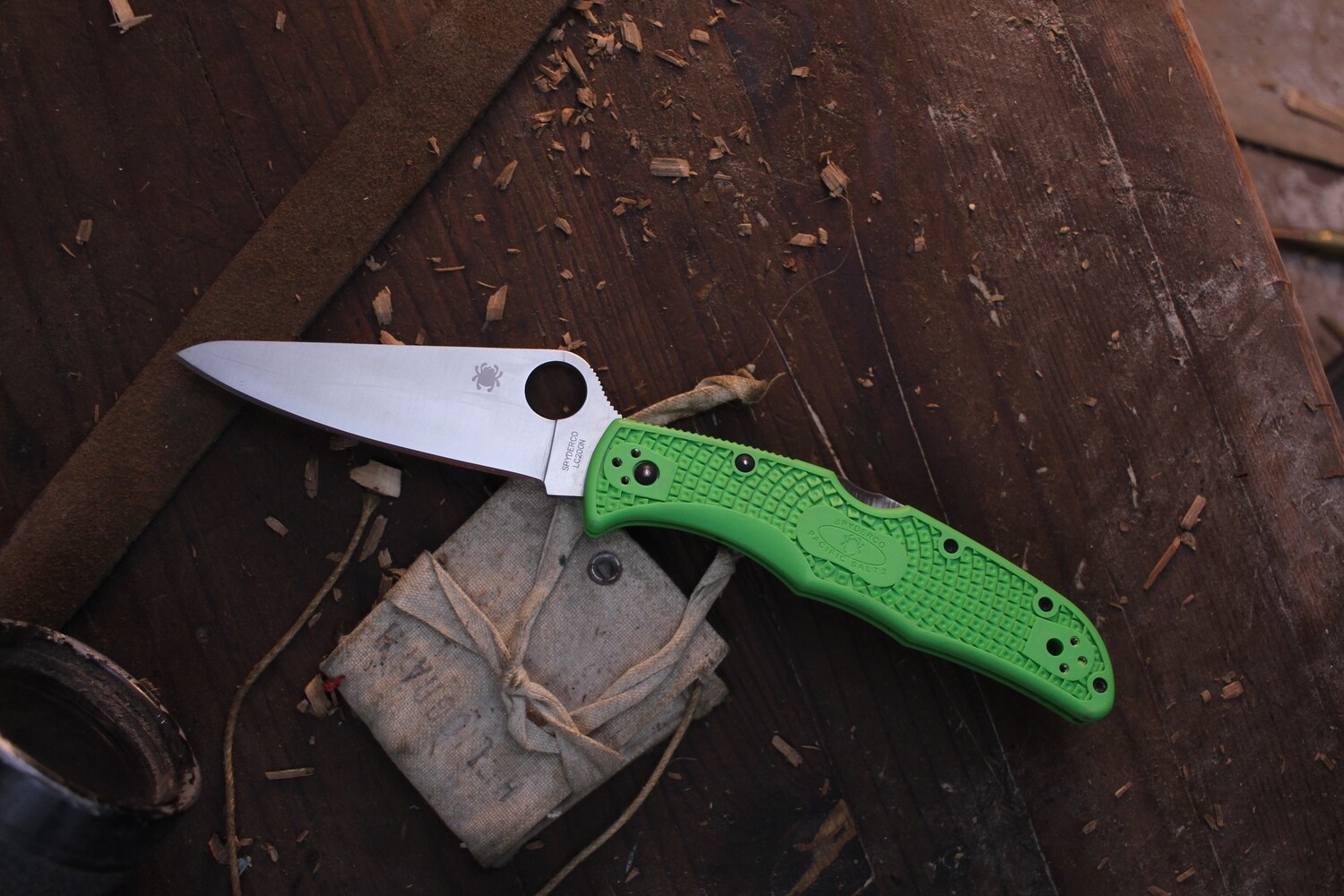 Spyderco Pacific Salt 2 3.4&quot; Folder / Green FRN / Satin Plain Edge LC200N ( Pre Owned )