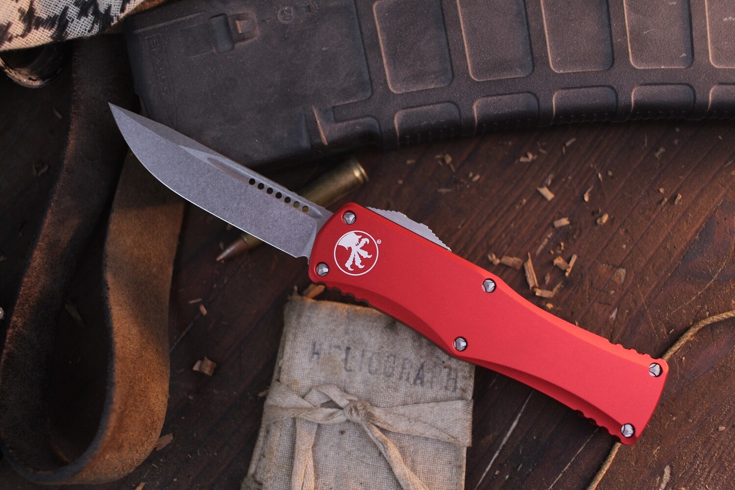 Microtech Hera S/E 3&quot; OTF Auto / Red Aluminum / Stonewashed Full Serrations