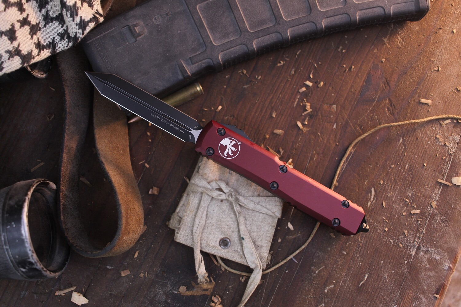 Microtech Spartan Ultratech 3.46” OTF Auto / Merlot Aluminum / Black