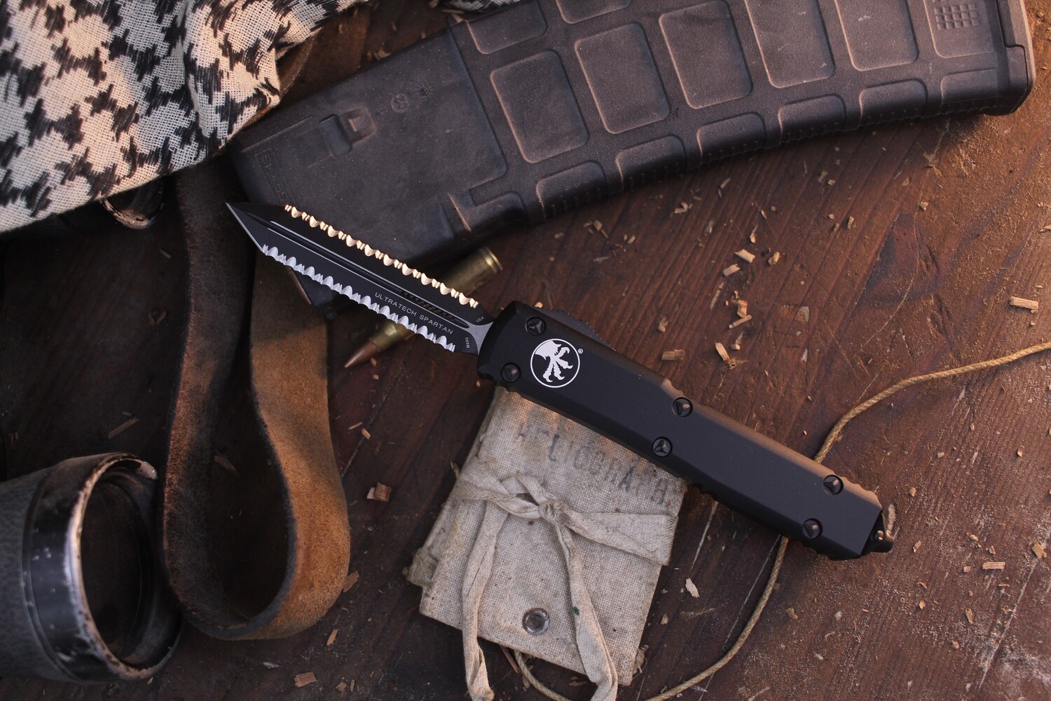Microtech Spartan Ultratech 3.46” OTF Auto / Black Tactical Aluminum / Black Double Serrated