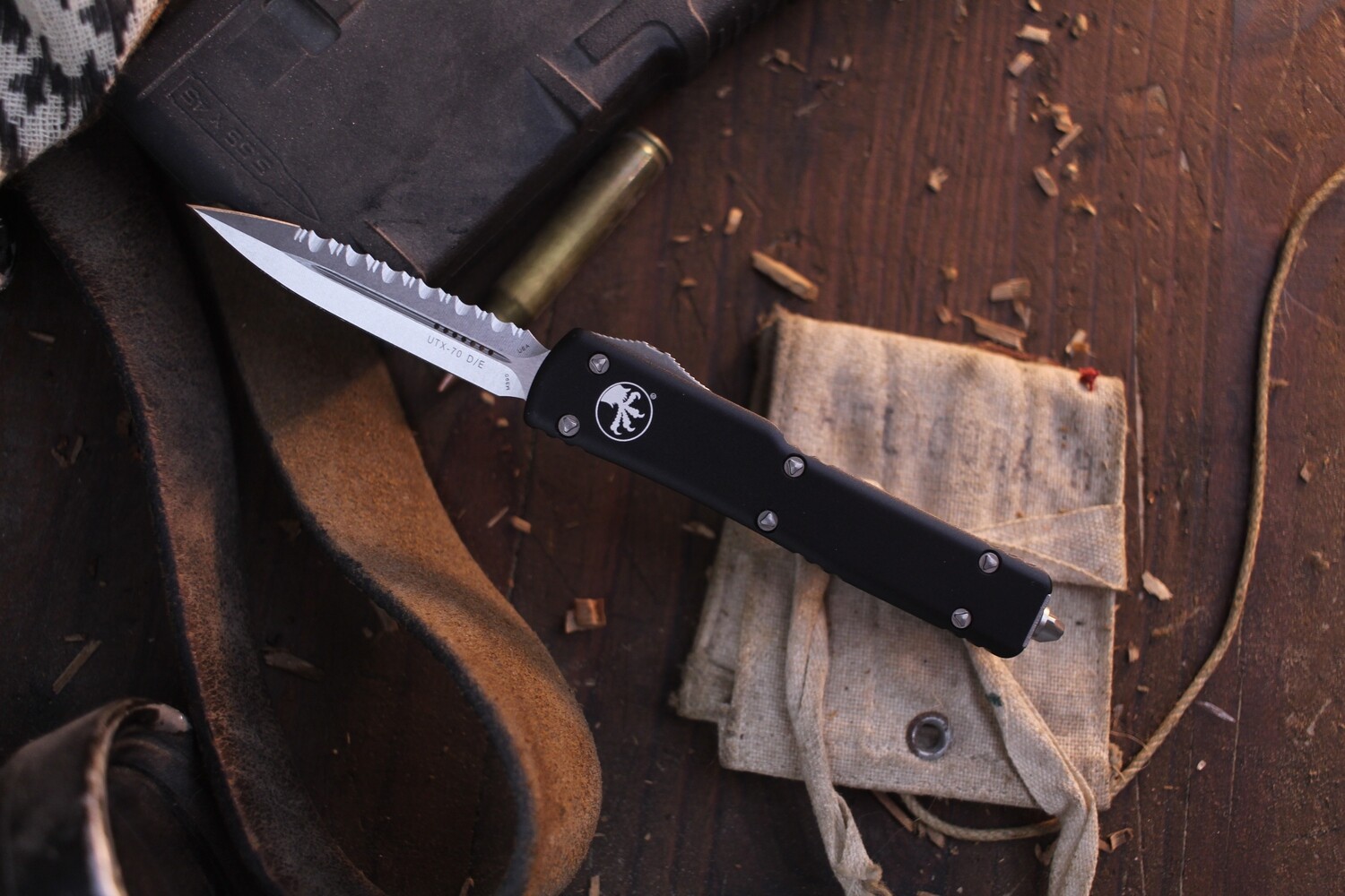 Microtech UTX-70 D/E 2.41&quot; OTF Auto / Black Aluminum / Stonewashed Full Serrations