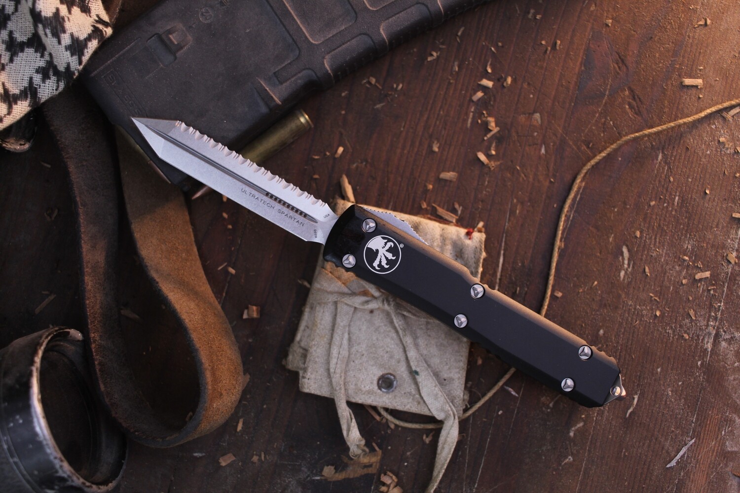 Microtech Spartan Ultratech 3.46” OTF Auto / Black Aluminum / Stonewashed Fully Serrated