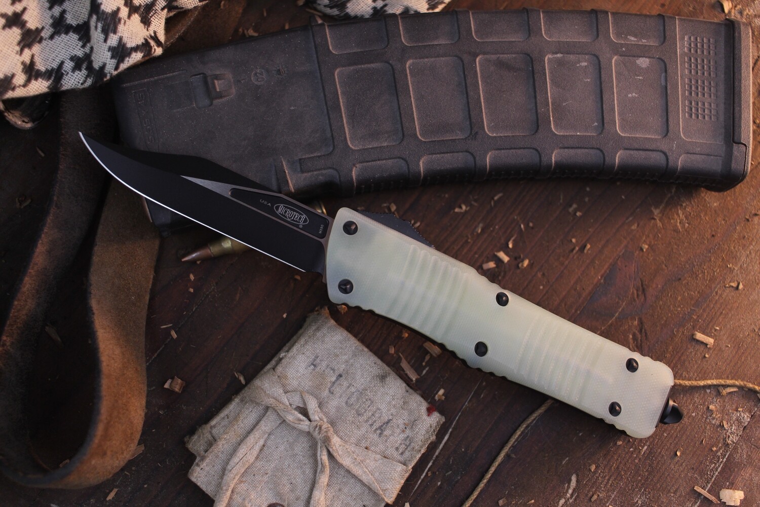 Microtech Signature Series Combat Troodon Bowie 3.8” OTF Auto / Jade G-10 &amp; Black Aluminum / Two Tone