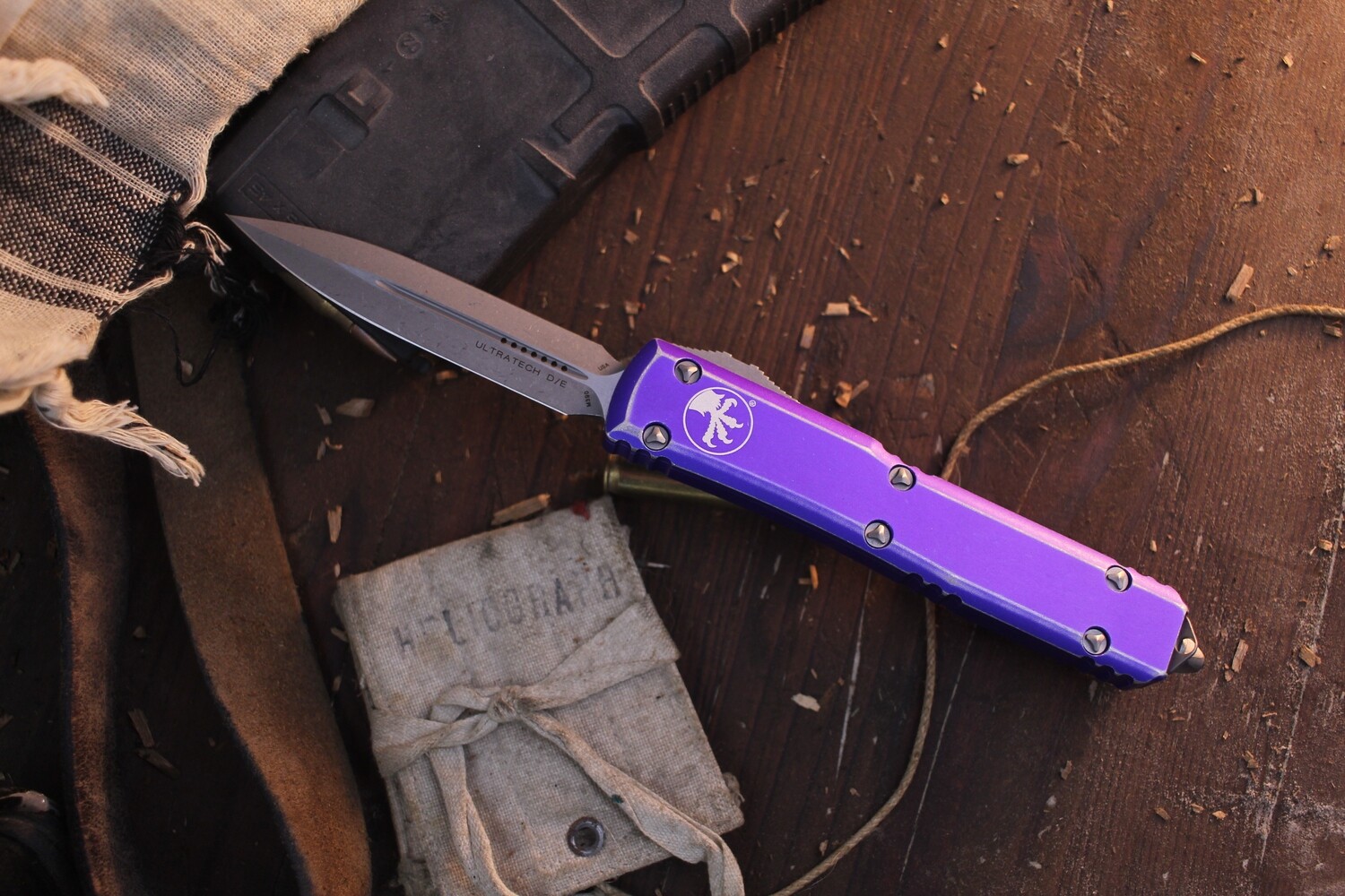Microtech Ultratech D/E 3.4” OTF Auto / Distressed Purple Aluminum / Apocalyptic
