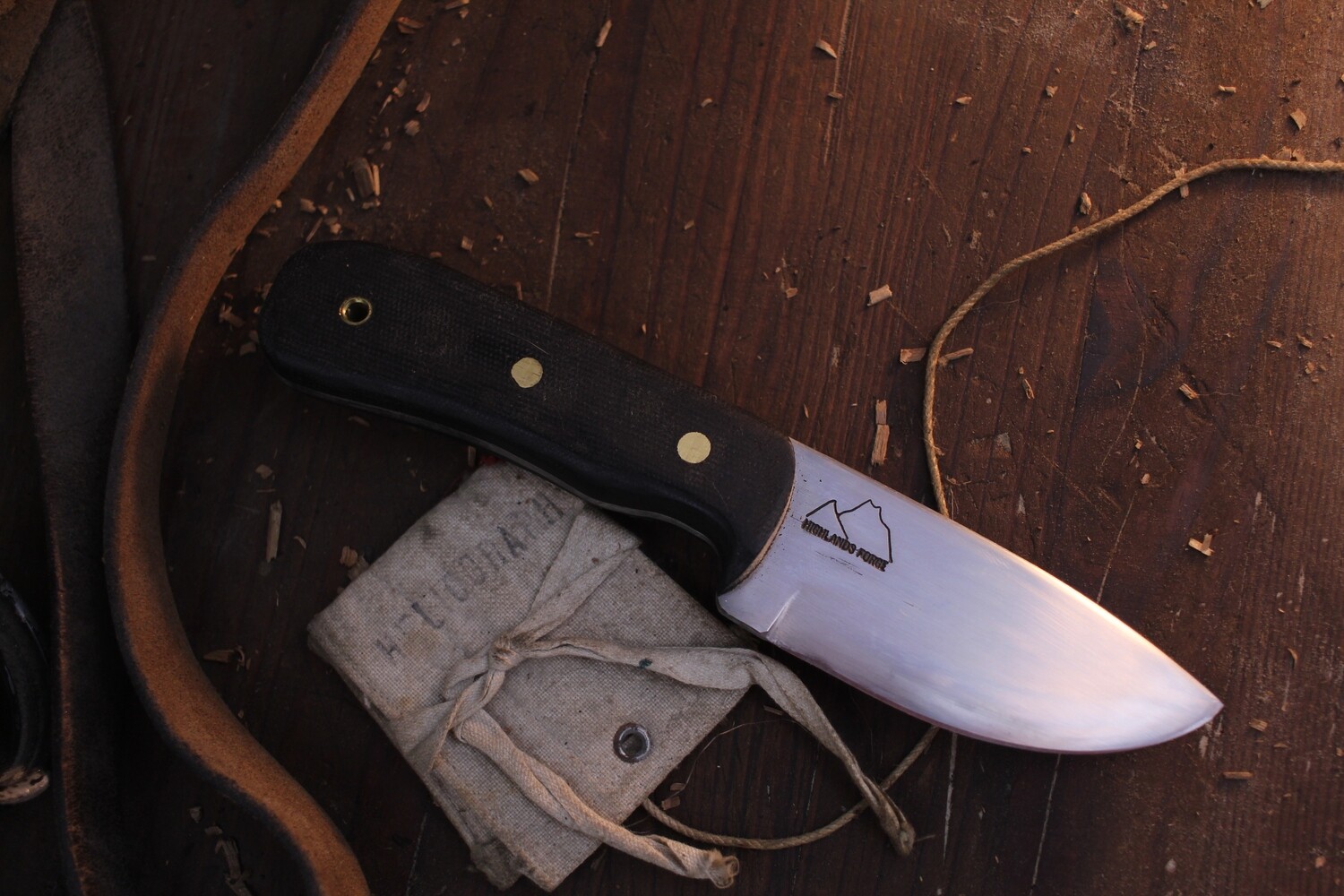 Highlands Forge 3.5&quot; Fixed Blade Skinner / Black Micarta / Satin Forged 1095