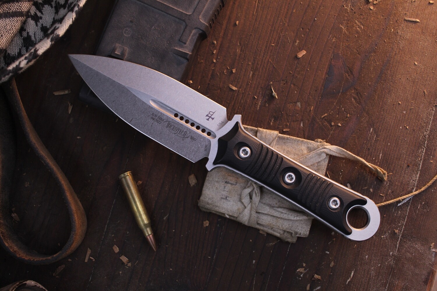 Microtech Borka SBD 4.4&quot; Dagger / Black G-10 / Stonewash ( Pre Owned )
