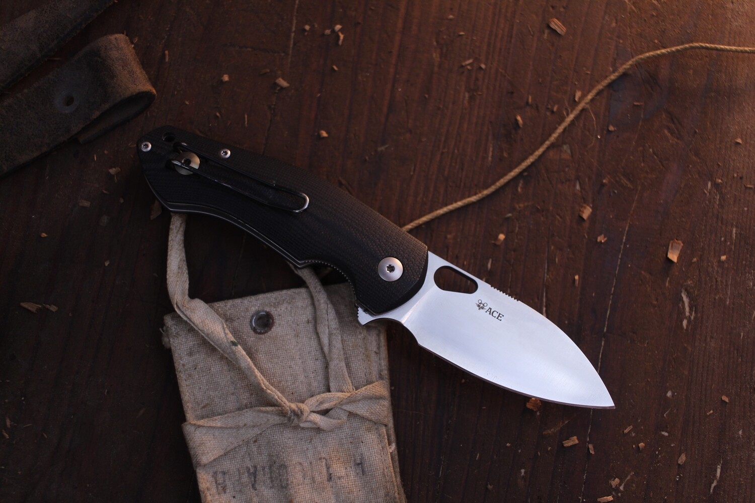 Giant Mouse ACE Biblio 2.875&quot; Folding Knife / Black G10 / Satin M390 ( Pre Owned )