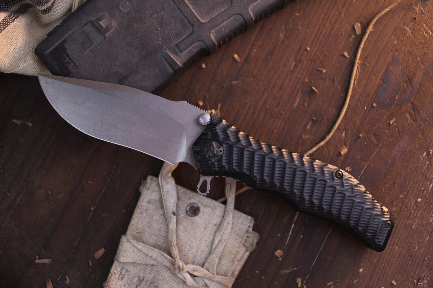 HTM Limited Edition DDR Gun Hammer 3-1/2&quot; Torpedo Knife, Black Aluminum Handles / Satin M390 ( Pre Owned )