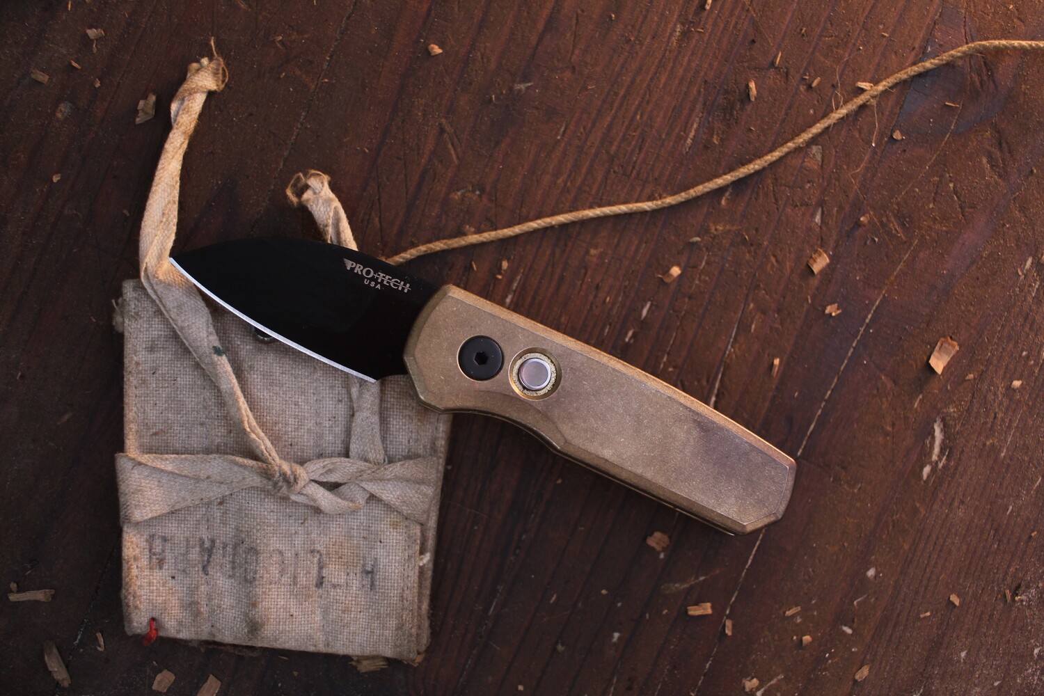 Pro-Tech Runt 5 2&quot; Automatic Buttonlock Folder / Polished Brass / Black DLC Wharncliffe 20CV ( Pre Owned )