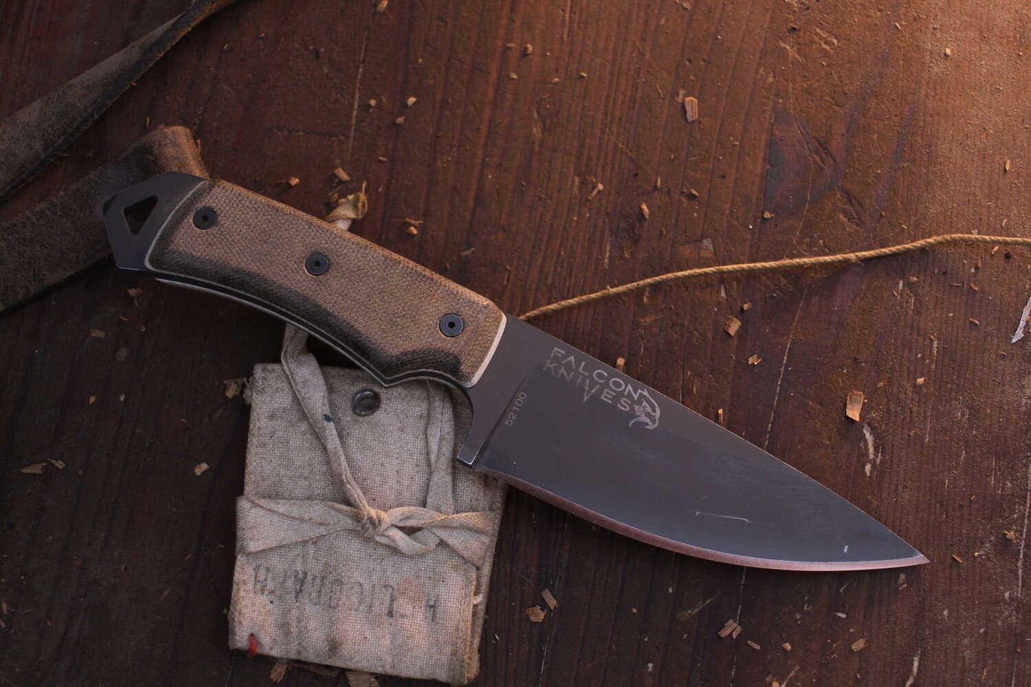 Falcon Knives Jump Master 4.5” Fixed Blade Combat Knife / Natural Micarta &amp; White G-10 Liners / Gray 52100 ( Pre Owned )
