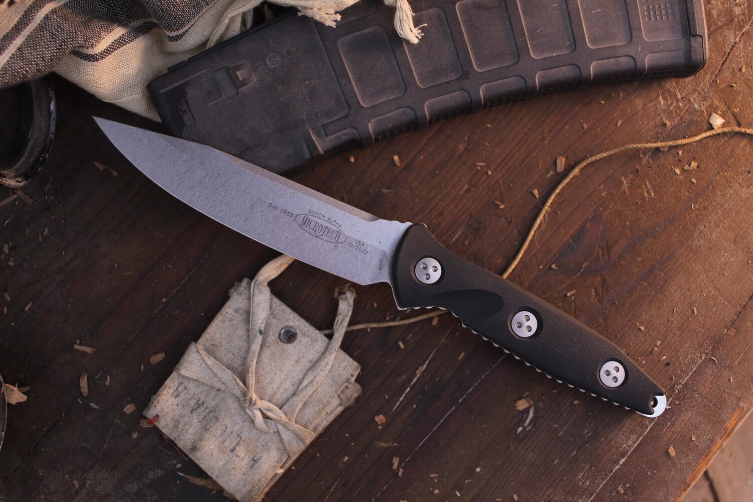 Microtech Socom Alpha 5.45” Fixed Blade / Black G-10 / Stonewashed
