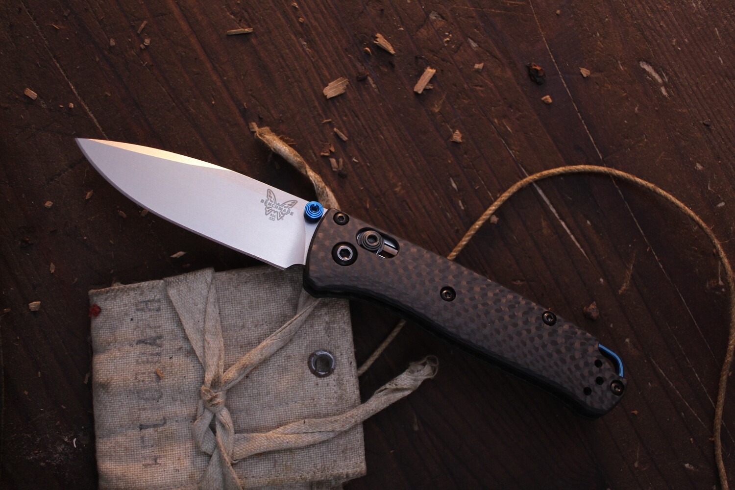 Benchmade Prototype Mini Bugout 2.8&quot; AXIS Lock Folder / Carbon Fiber &amp; Blue Accents / Satin S90V