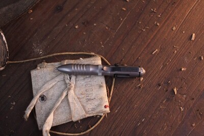 Benchmade Shorthand 3.5&quot; Tactical Pen / Stainless Steel ( Pre Owned )