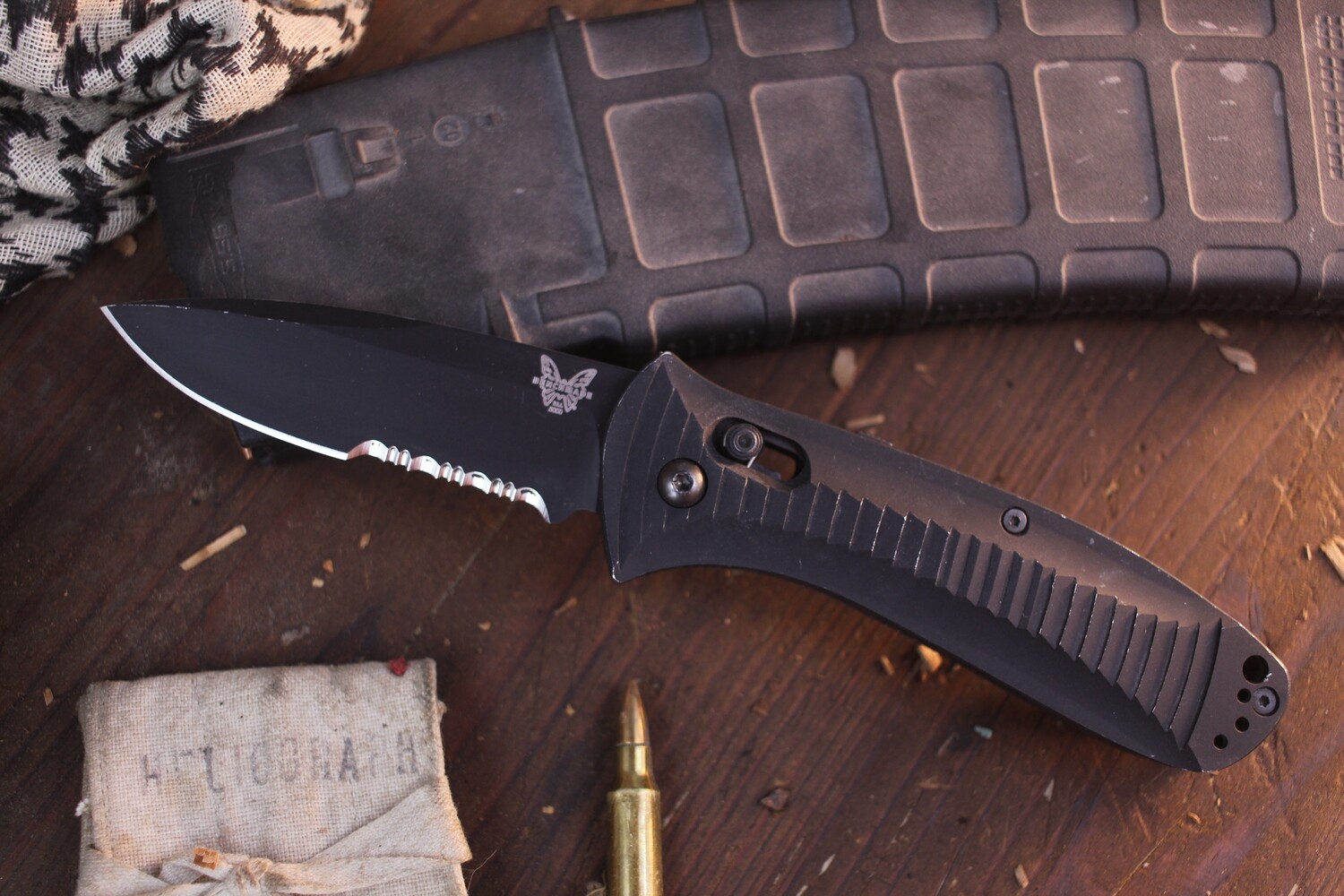 Benchmade Presidio 3.42&quot; AXIS Automatic Knife / Black Serrated / Black ( Pre Owned )