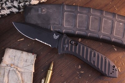 Benchmade Presidio II 3.7" Axis-Auto Knife / Black Aluminum / Black S30V / Partially Serrated ( Pre Owned )