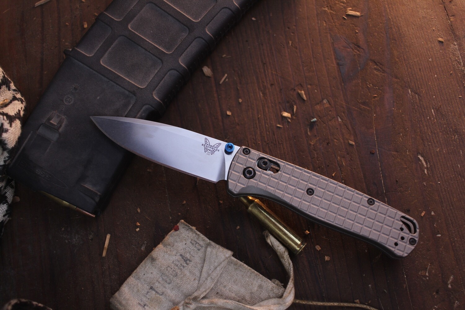 Benchmade Bugout 3.24&quot; AXIS Lock Knife / Gunmetal Frag Aluminum / Satin S30V ( Pre Owned )